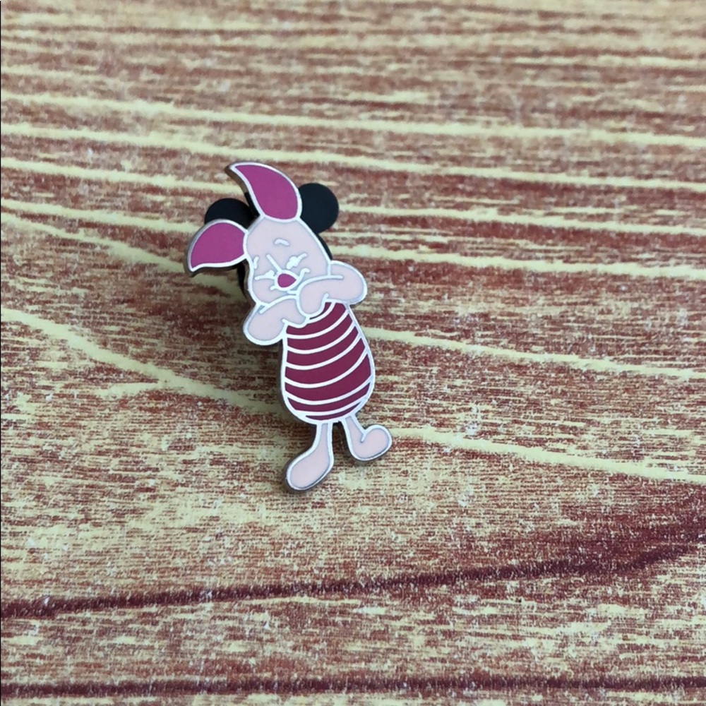 Disney’s Piglet Trading Pin